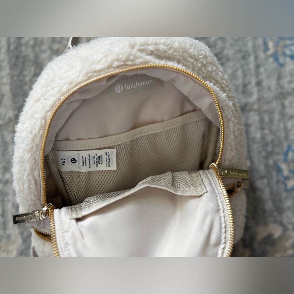 Lululemon City Adventurer Backpack Micro 3L *Fleece White Opal / Gold (NWT) - Picture 6 of 9